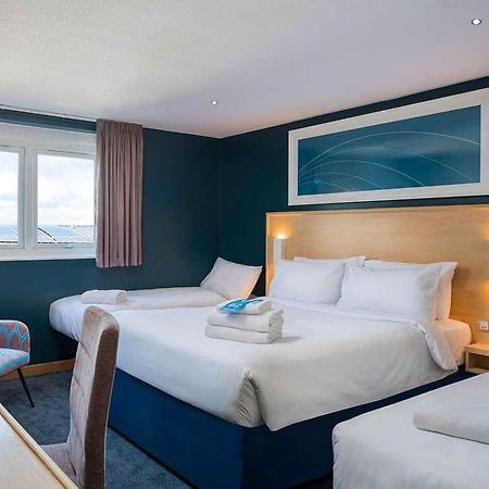 Travelodge Ashford Room photo