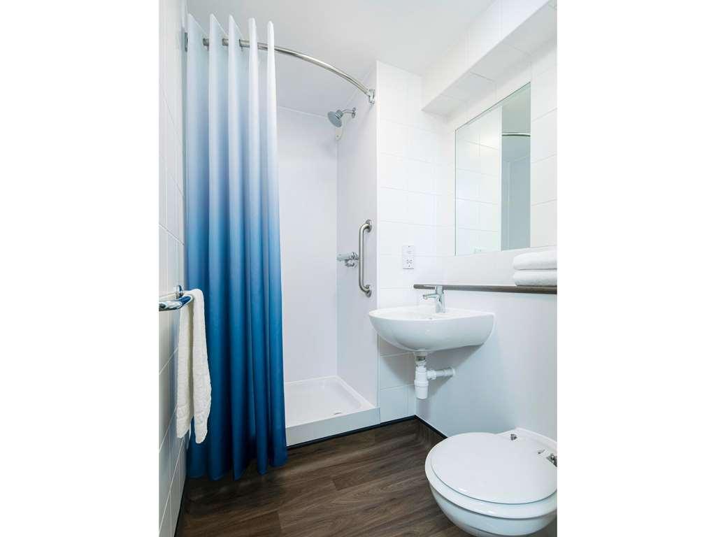Travelodge Ashford Room photo