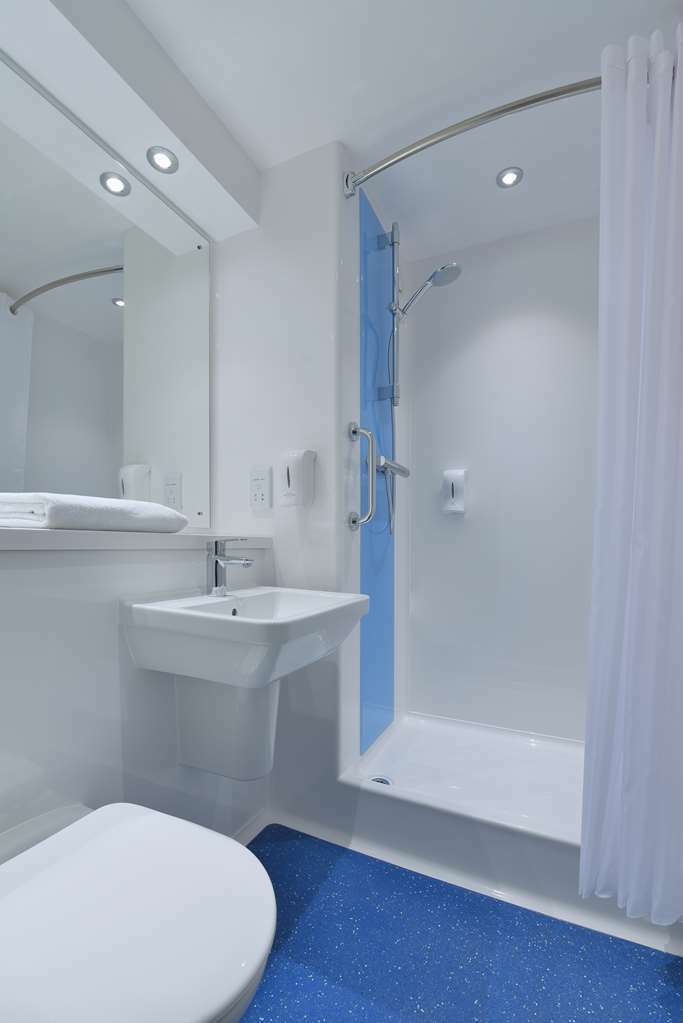 Travelodge Ashford Room photo