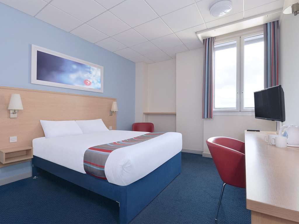 Travelodge Ashford Room photo