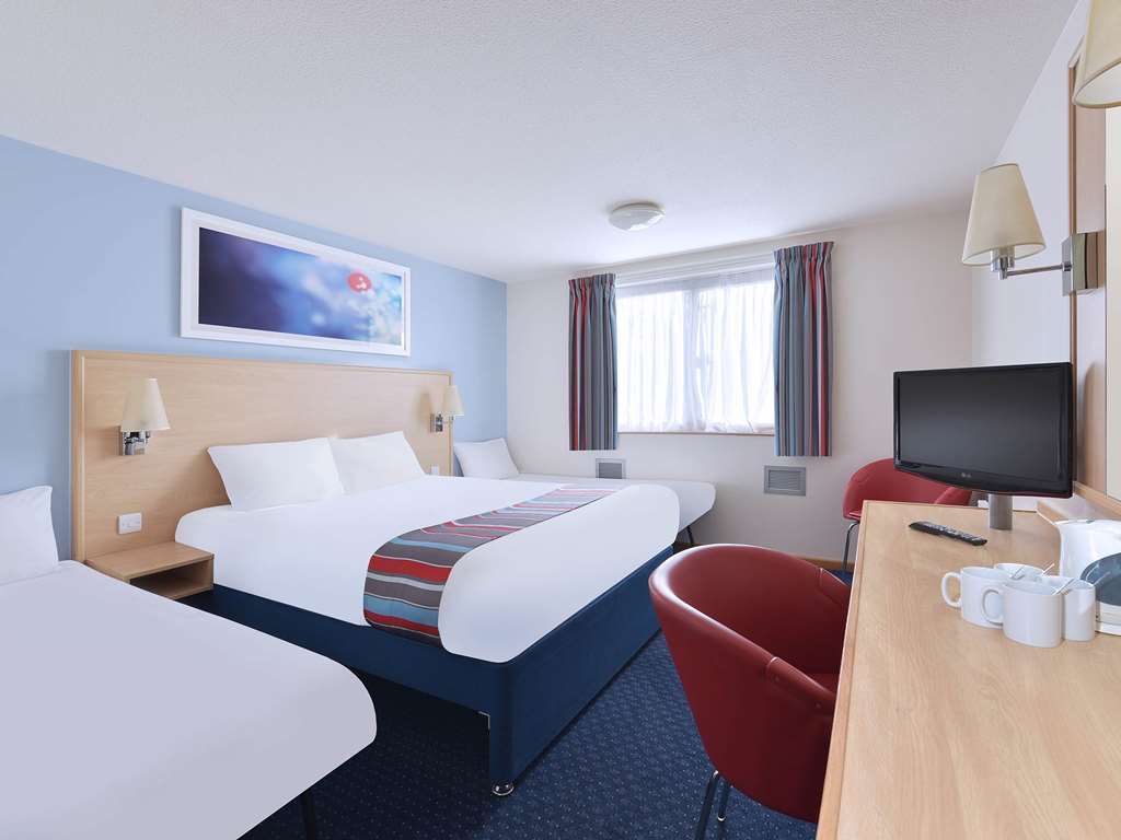Travelodge Ashford Room photo