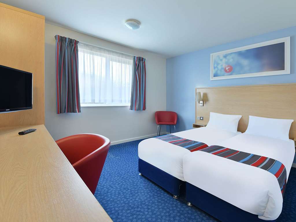 Travelodge Ashford Room photo